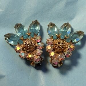 Vintage earrings blue Aurora Borealis AB rhinestone goldtone clasp 1.25"